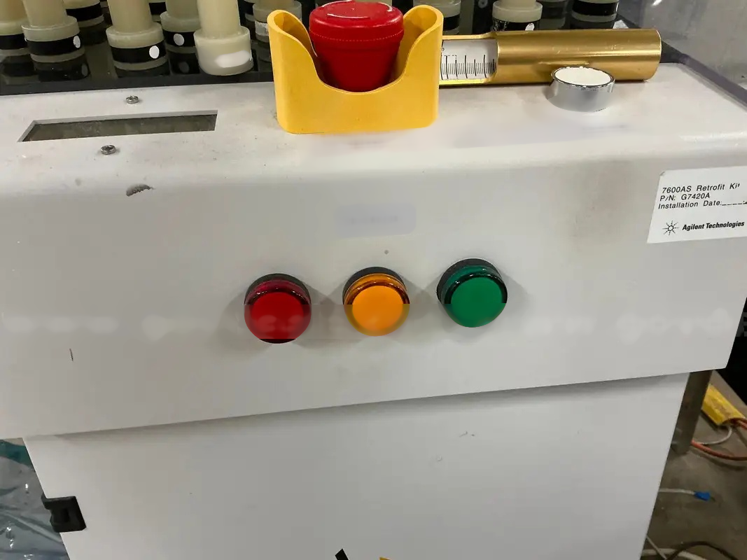 사진 사용됨 VARIAN 400‑MR 판매용