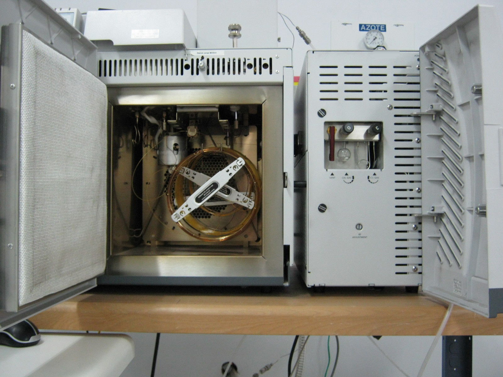 Photo Used VARIAN 450-GC For Sale