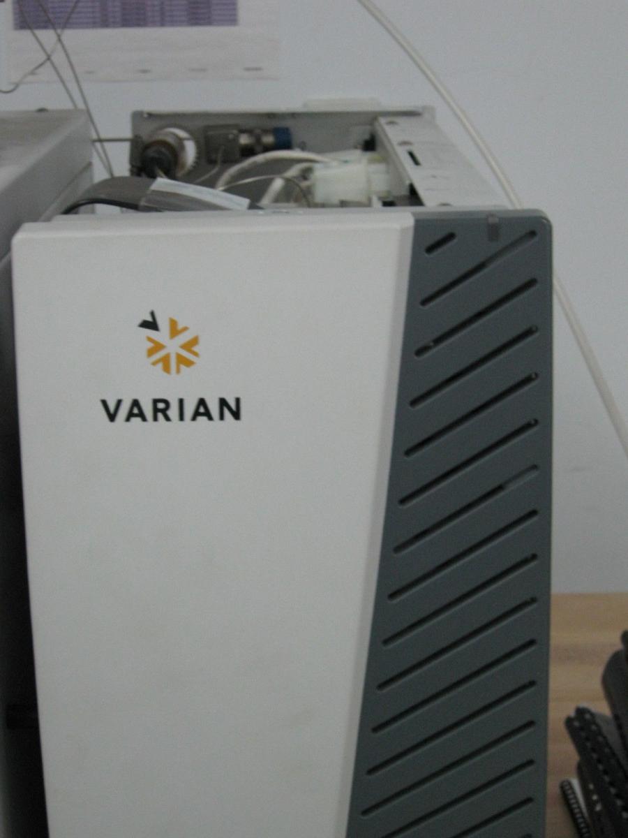 フォト（写真） 使用される VARIAN 450-GC 販売のために