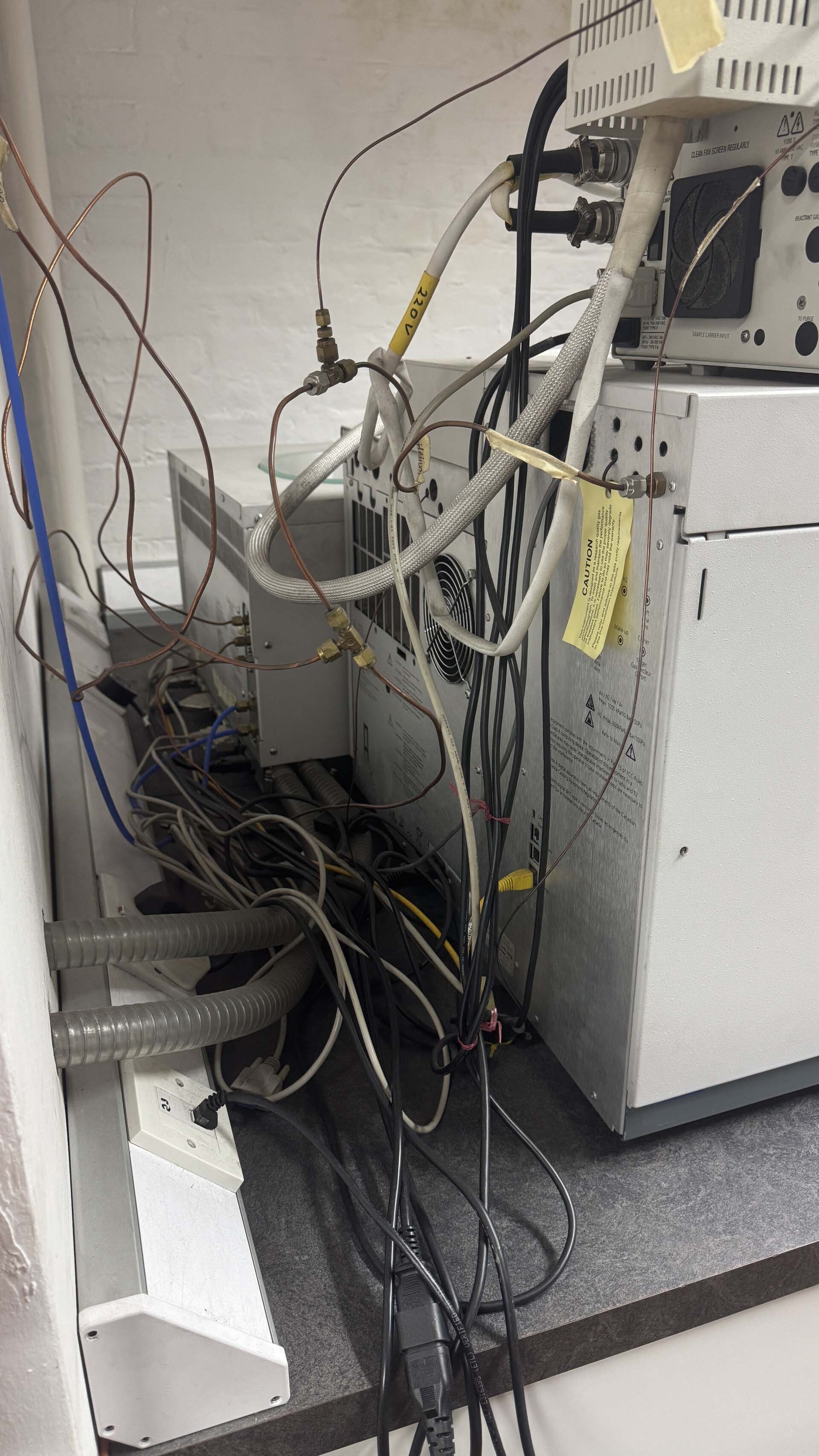 Photo Utilisé VARIAN 450-GC À vendre