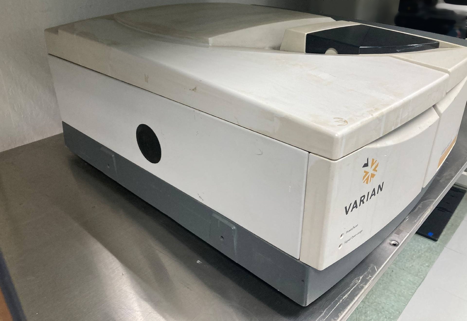 사진 사용됨 VARIAN 640-IR 판매용