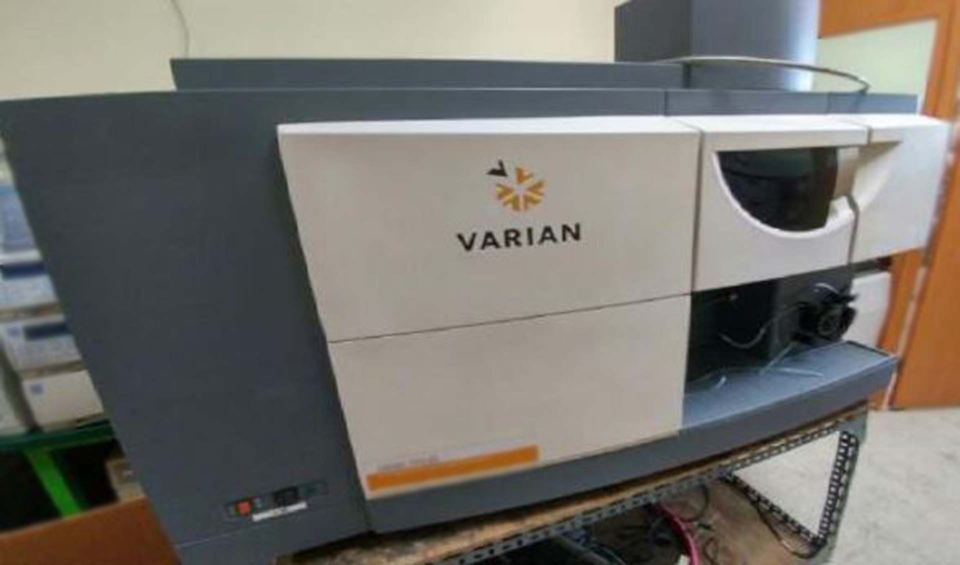 Photo Used VARIAN 710-ES For Sale