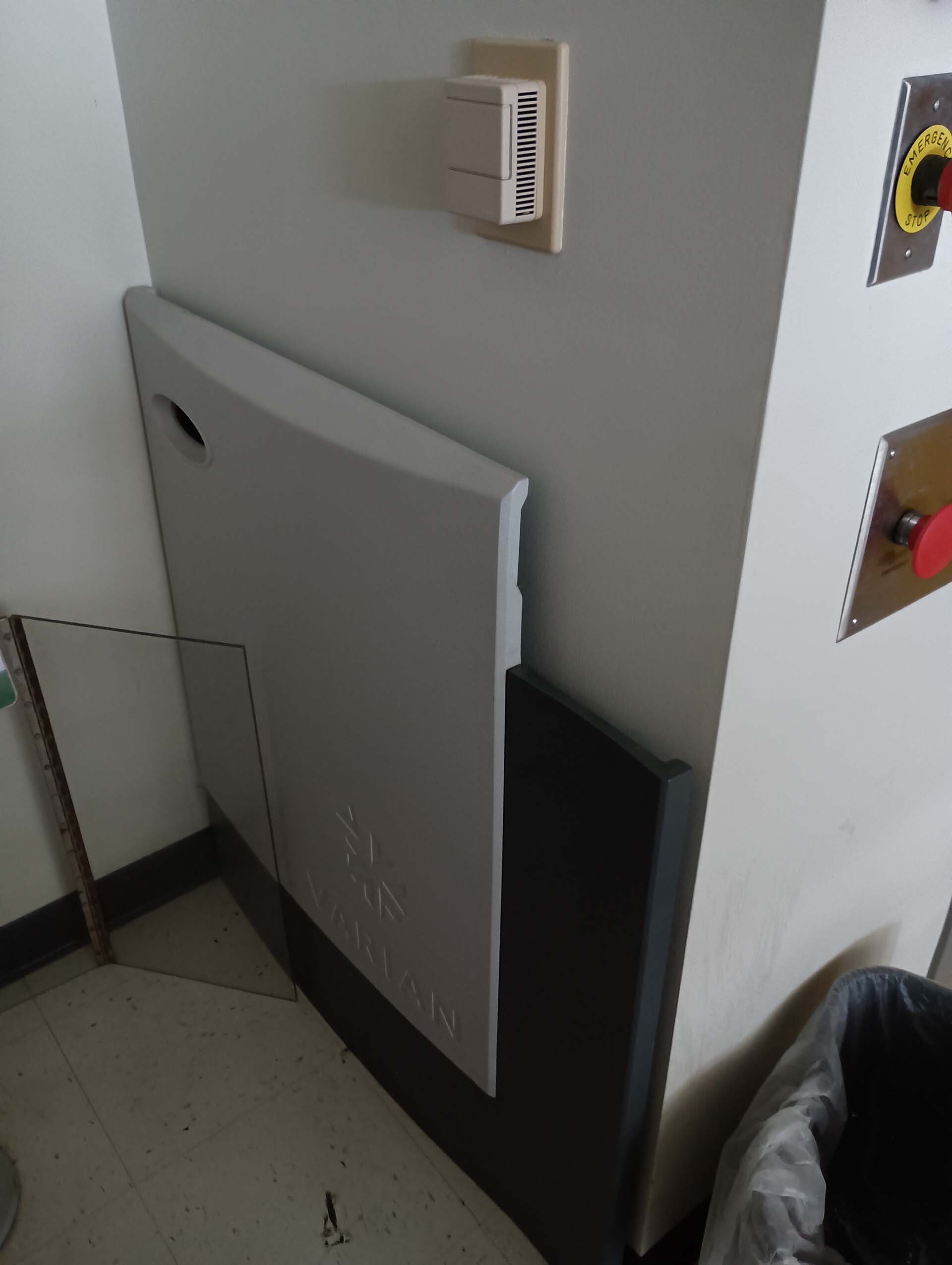 Foto Verwendet VARIAN 820 Zum Verkauf