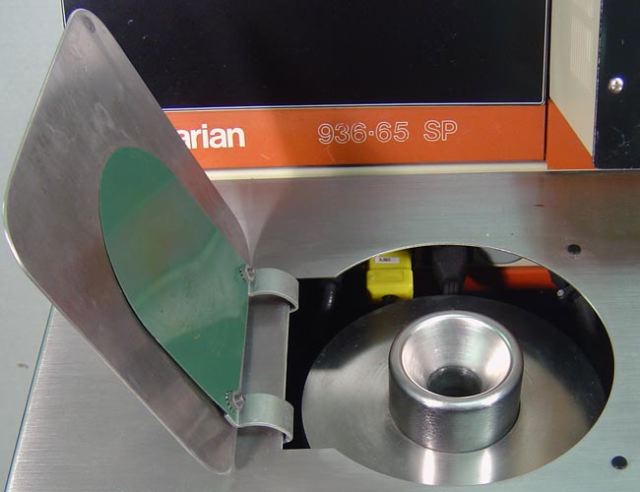 Photo Used VARIAN 936-65SP For Sale