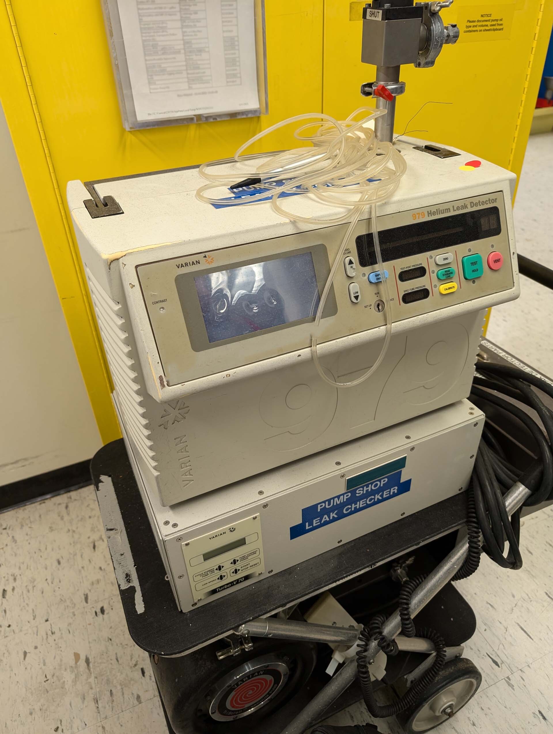 Photo Utilisé VARIAN 979 À vendre