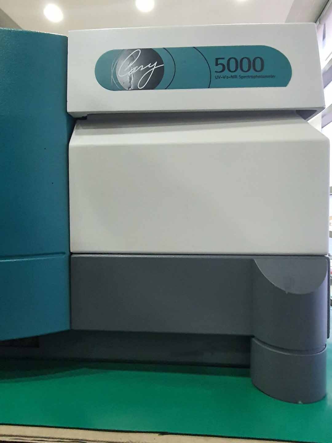 Photo Utilisé VARIAN Cary 5000 À vendre