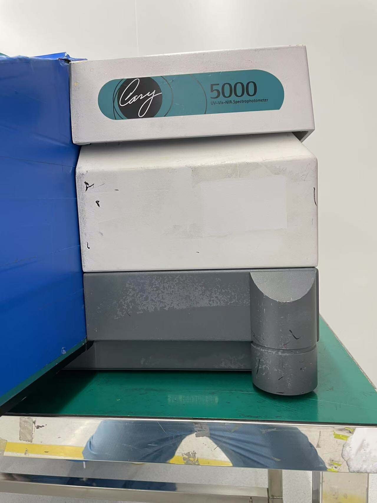 圖為 已使用的 VARIAN Cary 5000 待售