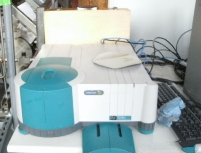 Photo Used VARIAN Cary 50 For Sale