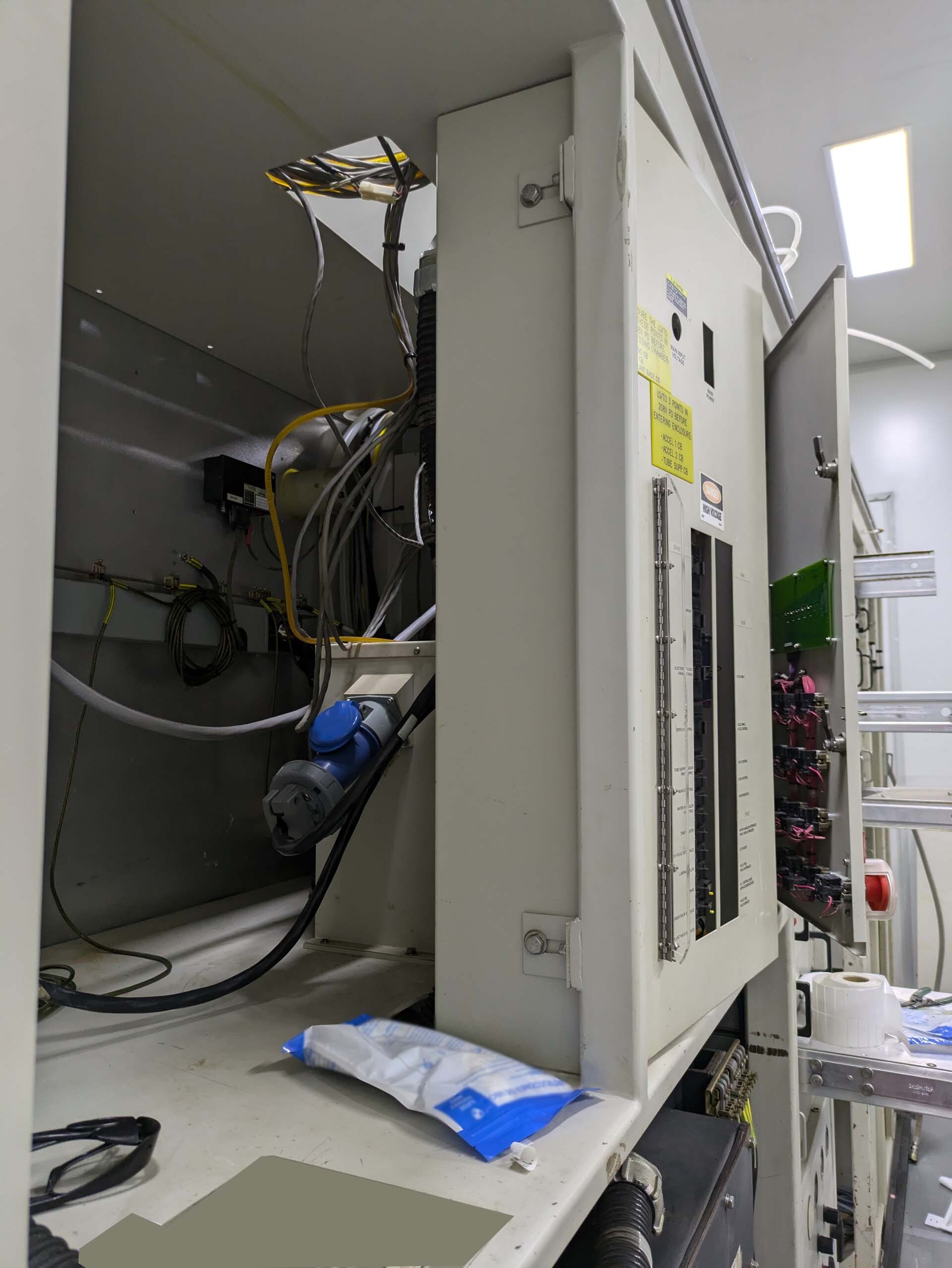사진 사용됨 VARIAN Extrion 1000 판매용