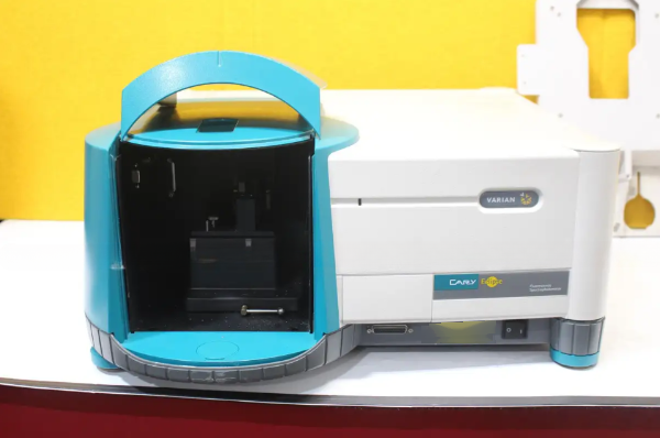 Photo Used VARIAN / AGILENT Cary Eclipse For Sale