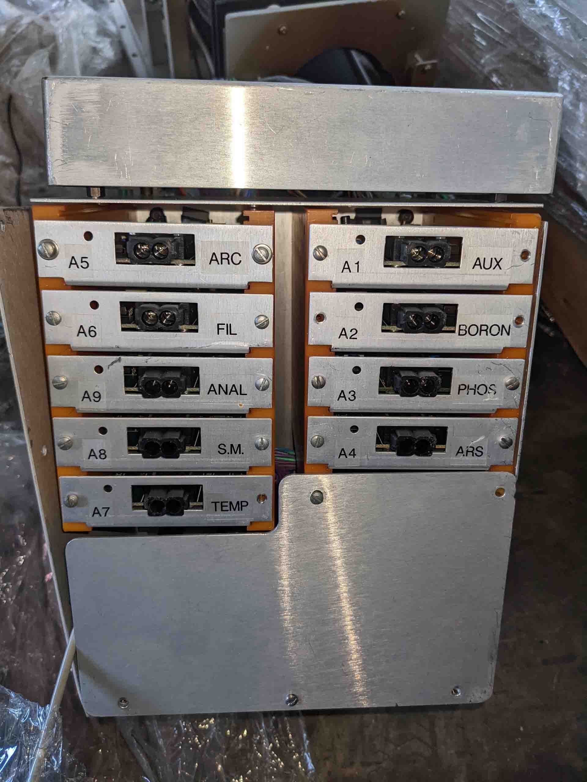 Foto Verwendet VARIAN Spare parts for Implanter and Sputtering system Zum Verkauf