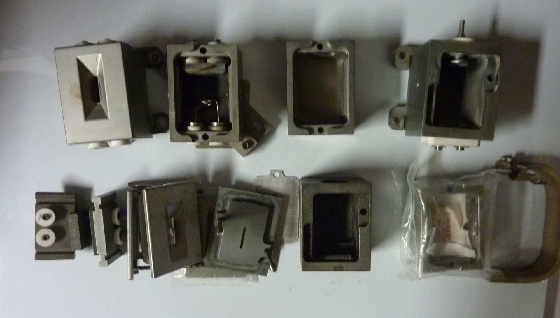 사진 사용됨 VARIAN Lot of spare parts 판매용
