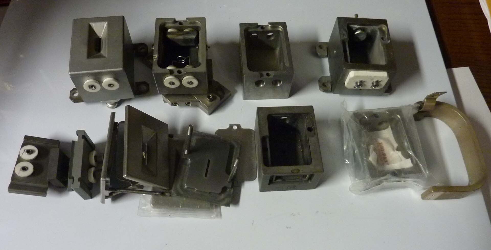 사진 사용됨 VARIAN Lot of spare parts 판매용