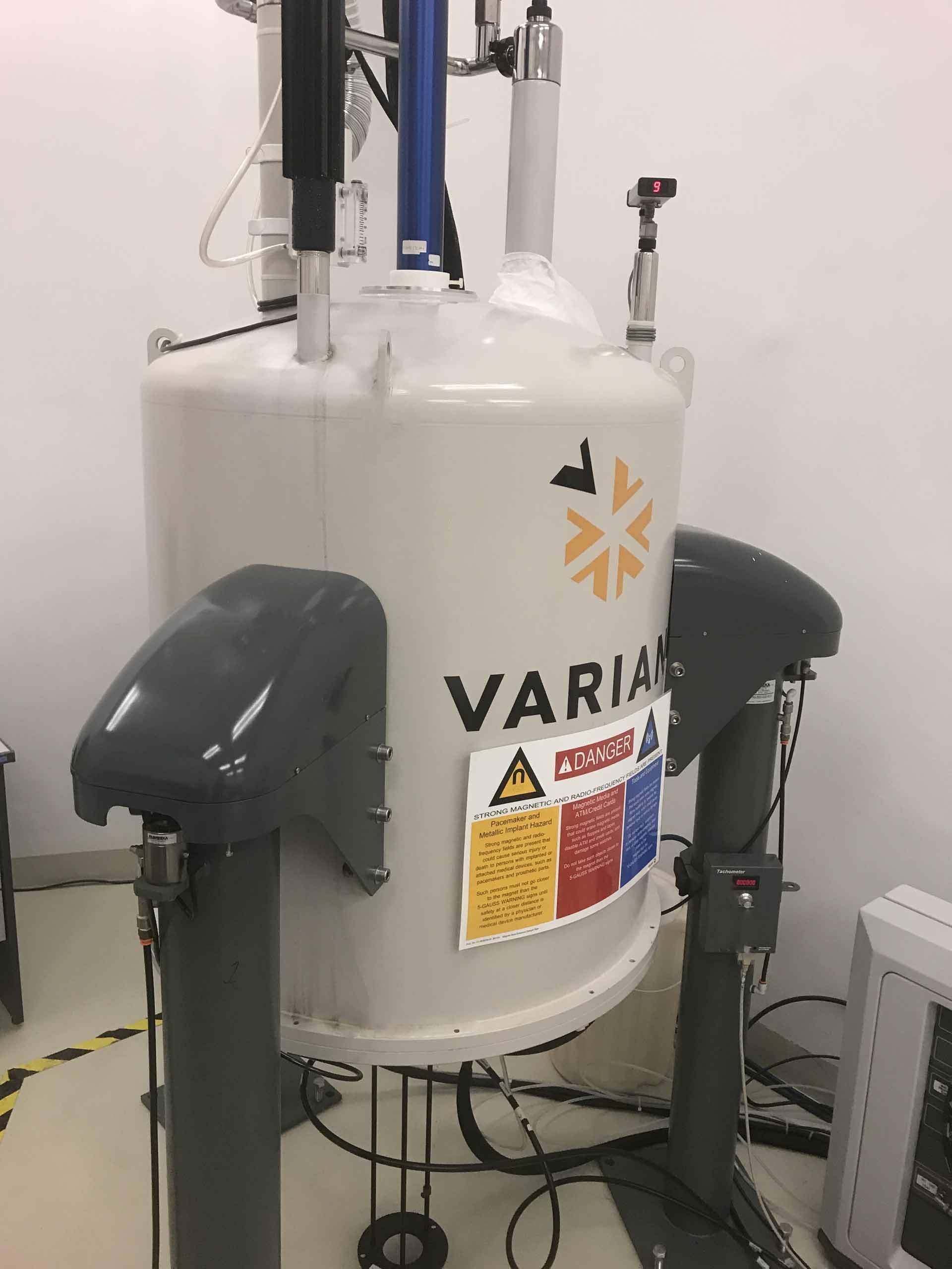 VARIAN NMR Spectrometer used for sale price 9210752 > buy from CAE