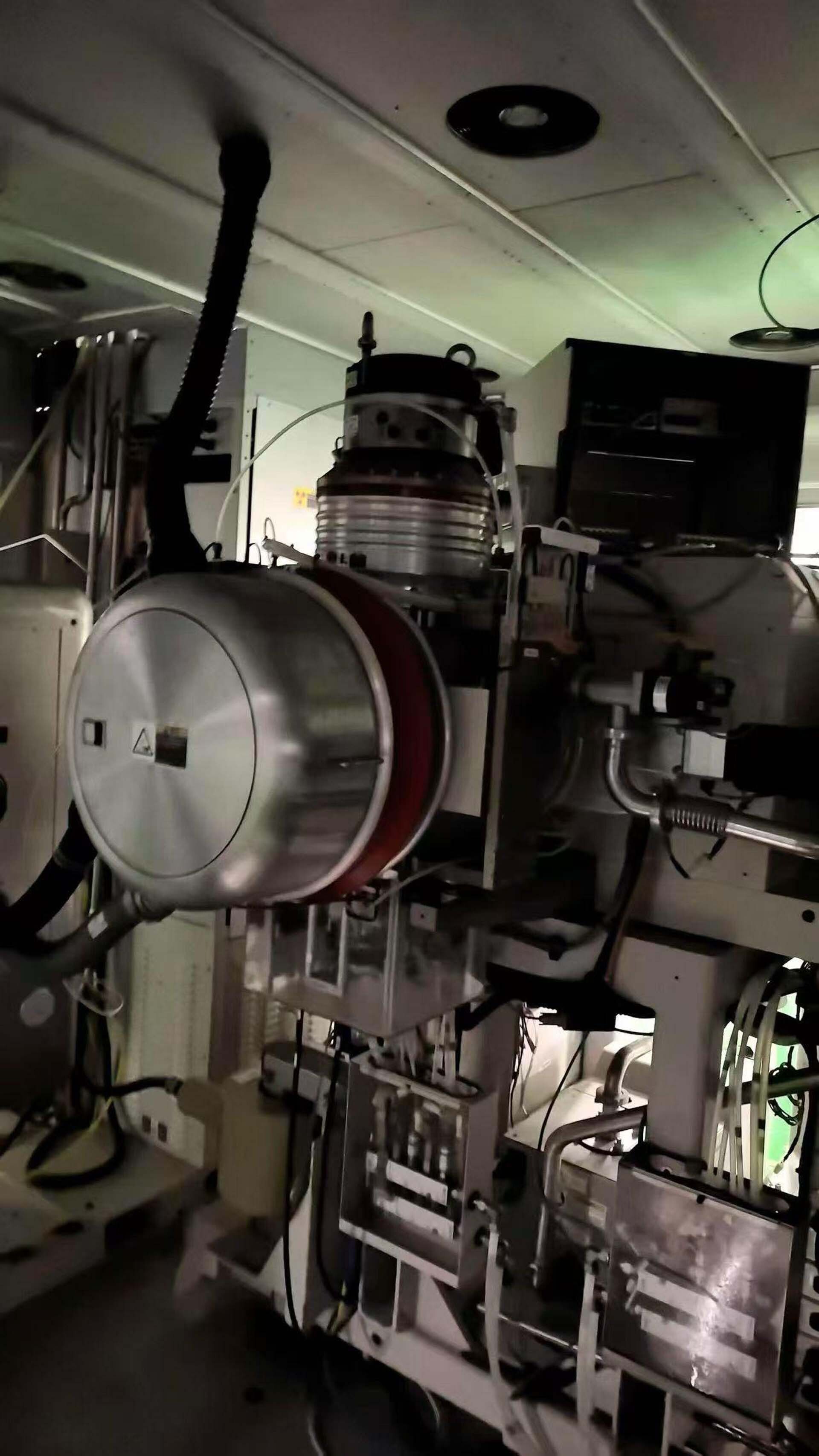 Photo Used VARIAN Solion For Sale