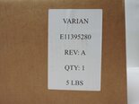 Foto Verwendet VARIAN Lot of spare parts Zum Verkauf