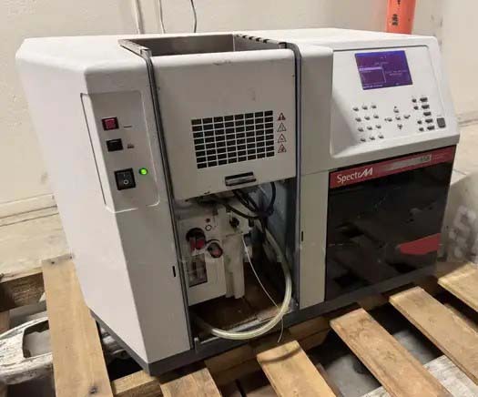 사진 사용됨 VARIAN SpectrAA 55B 판매용
