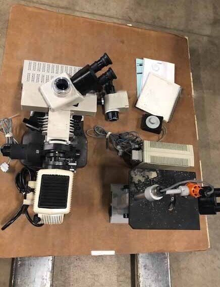 圖為 已使用的 VARIOUS Lot of (2) Microscopes 待售
