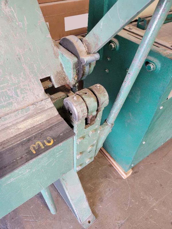 Photo Used VARIOUS Lot of (3) machine tools For Sale