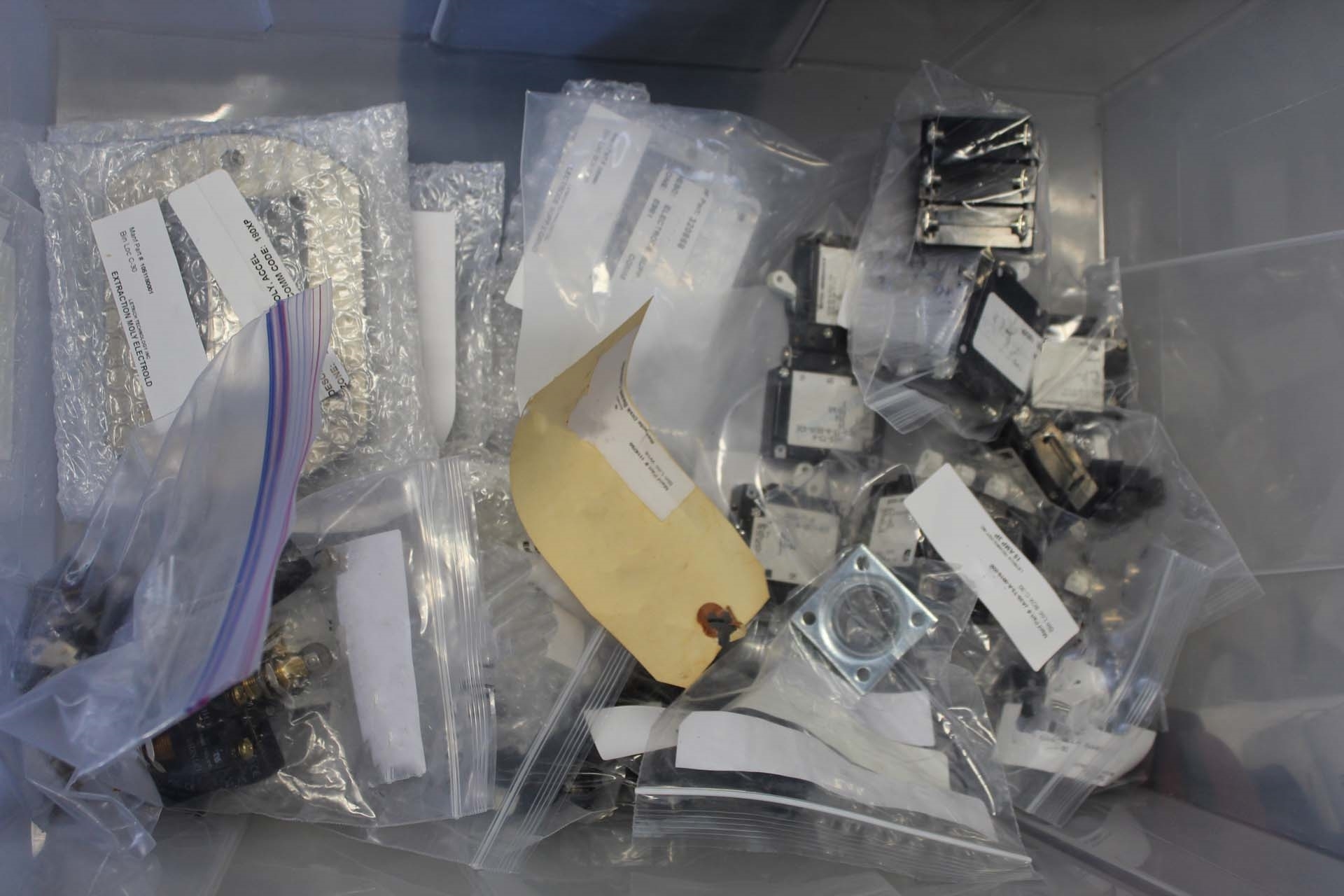 圖為 已使用的 AMAT / APPLIED MATERIALS / VARIAN / AXCELIS Spare parts for 350 / 350D / 350XP 待售