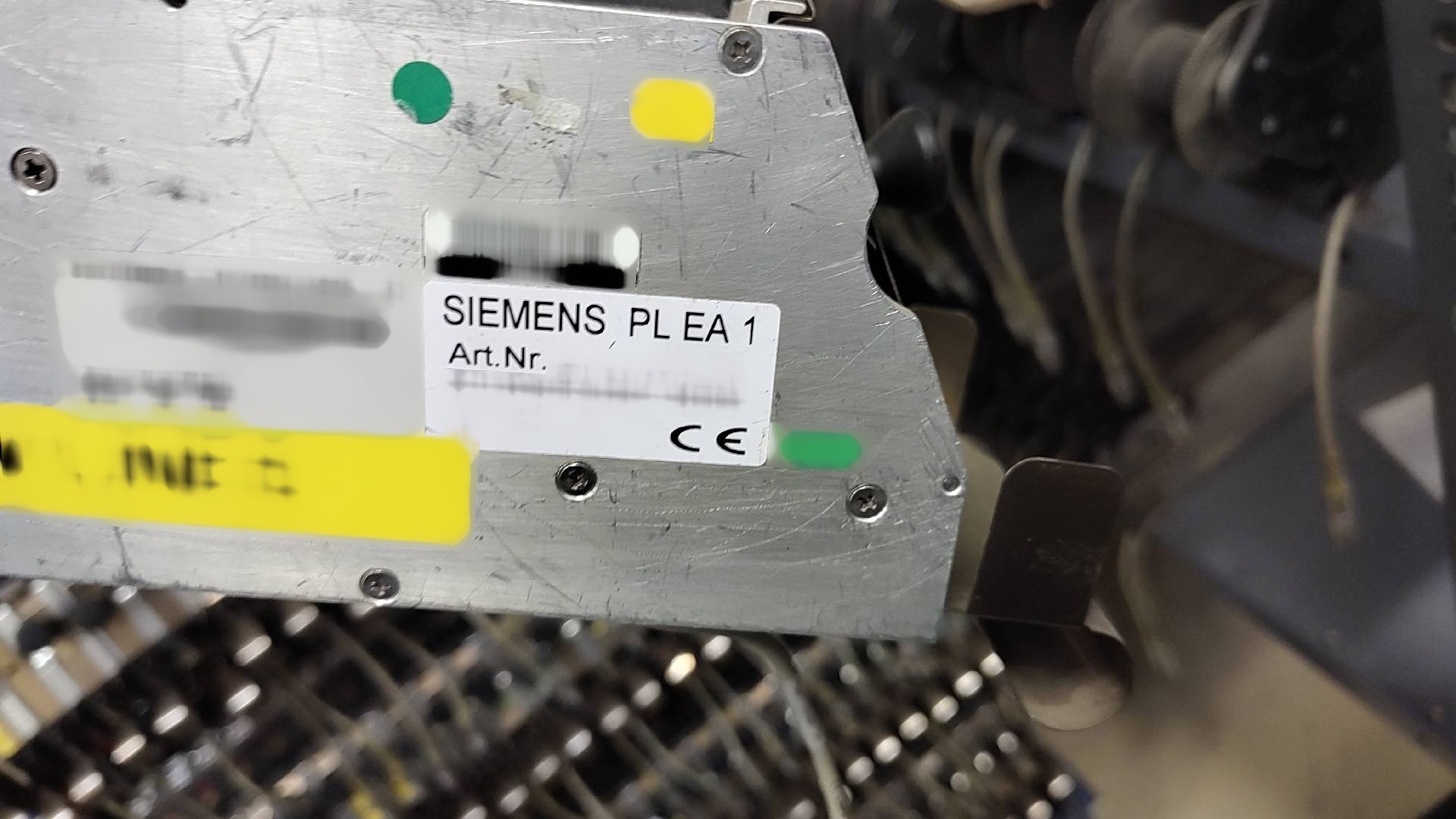 Foto Verwendet VARIOUS Lot of ASM Silver, Gold, Vibration feeders for S series Zum Verkauf