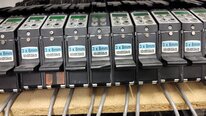 Foto Verwendet VARIOUS Lot of ASM Silver, Gold, Vibration feeders for S series Zum Verkauf