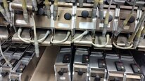 Foto Verwendet VARIOUS Lot of ASM Silver, Gold, Vibration feeders for S series Zum Verkauf