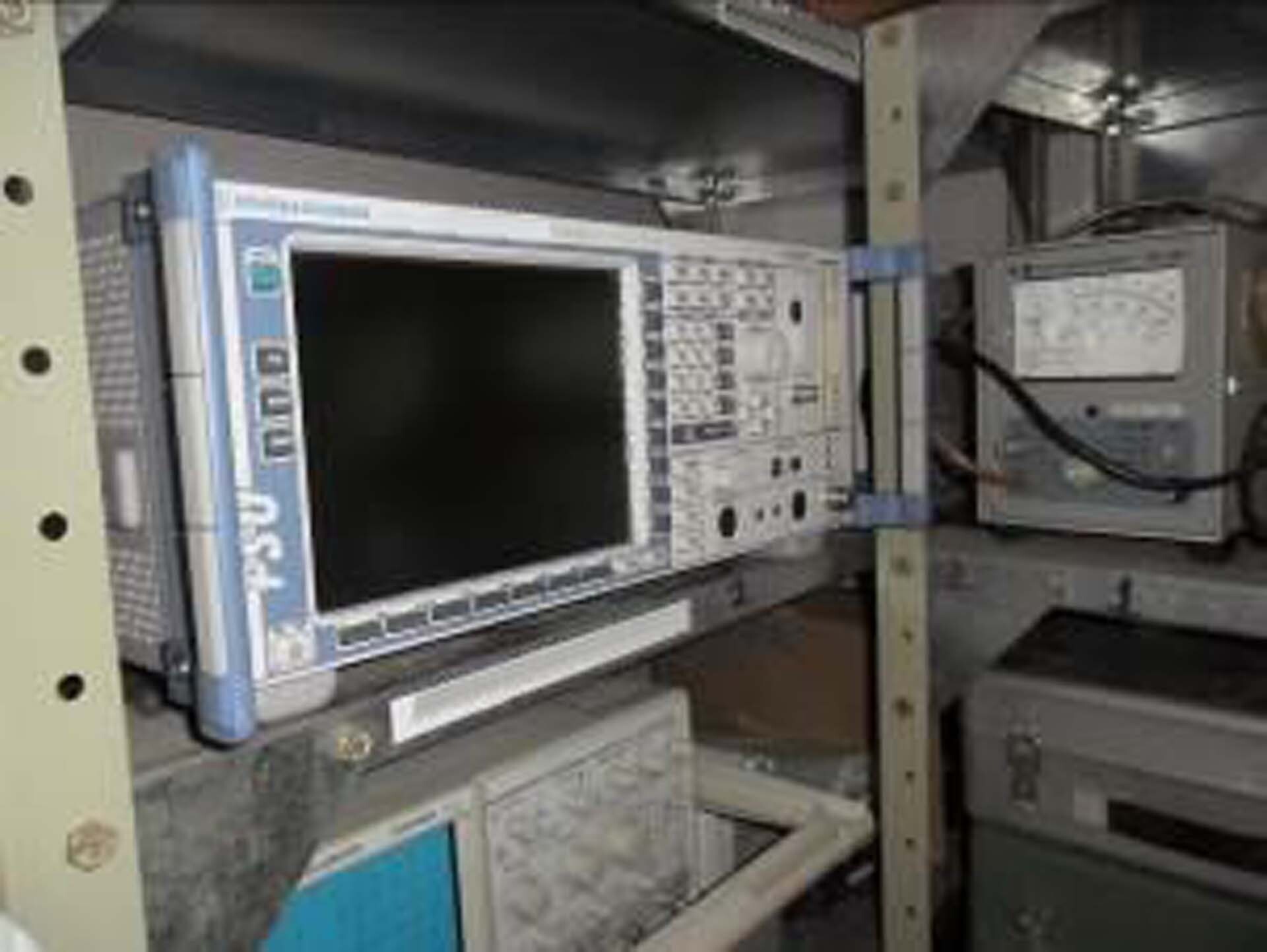 Photo Utilisé VARIOUS Lot of electronic test equipment À vendre