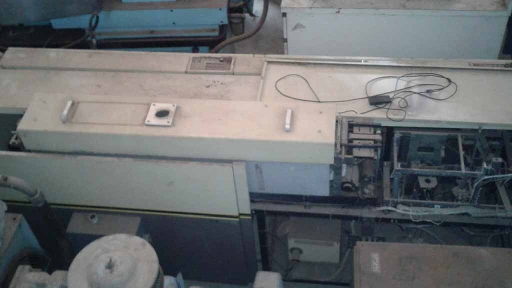 Photo Used VARIOUS Lot of machine tools For Sale