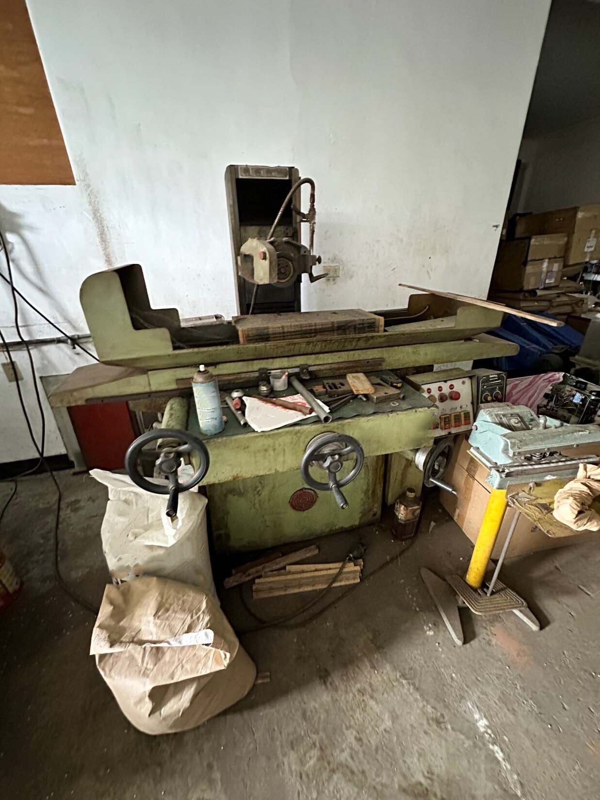 사진 사용됨 VARIOUS Lot of equipment 판매용