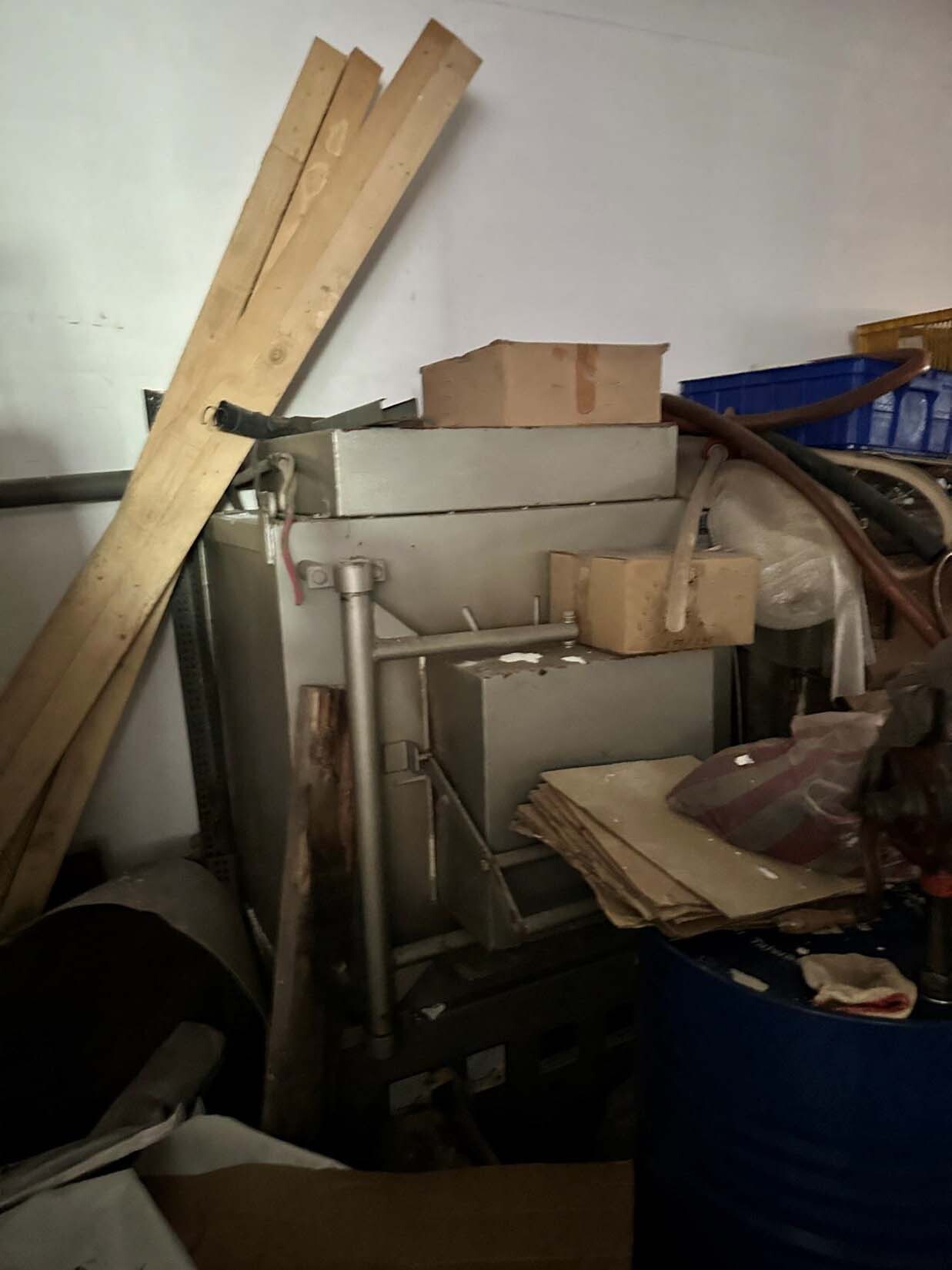 사진 사용됨 VARIOUS Lot of equipment 판매용