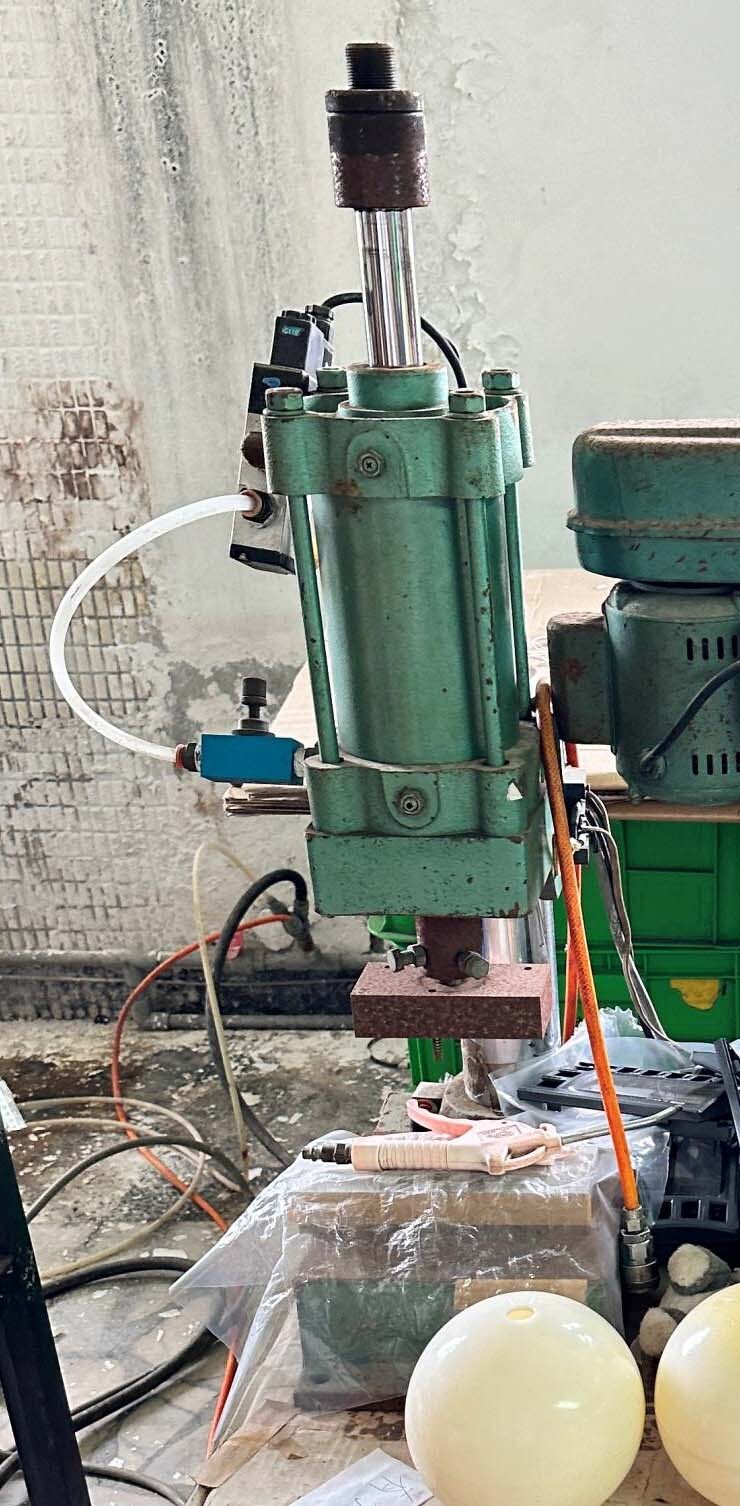 사진 사용됨 VARIOUS Lot of equipment 판매용