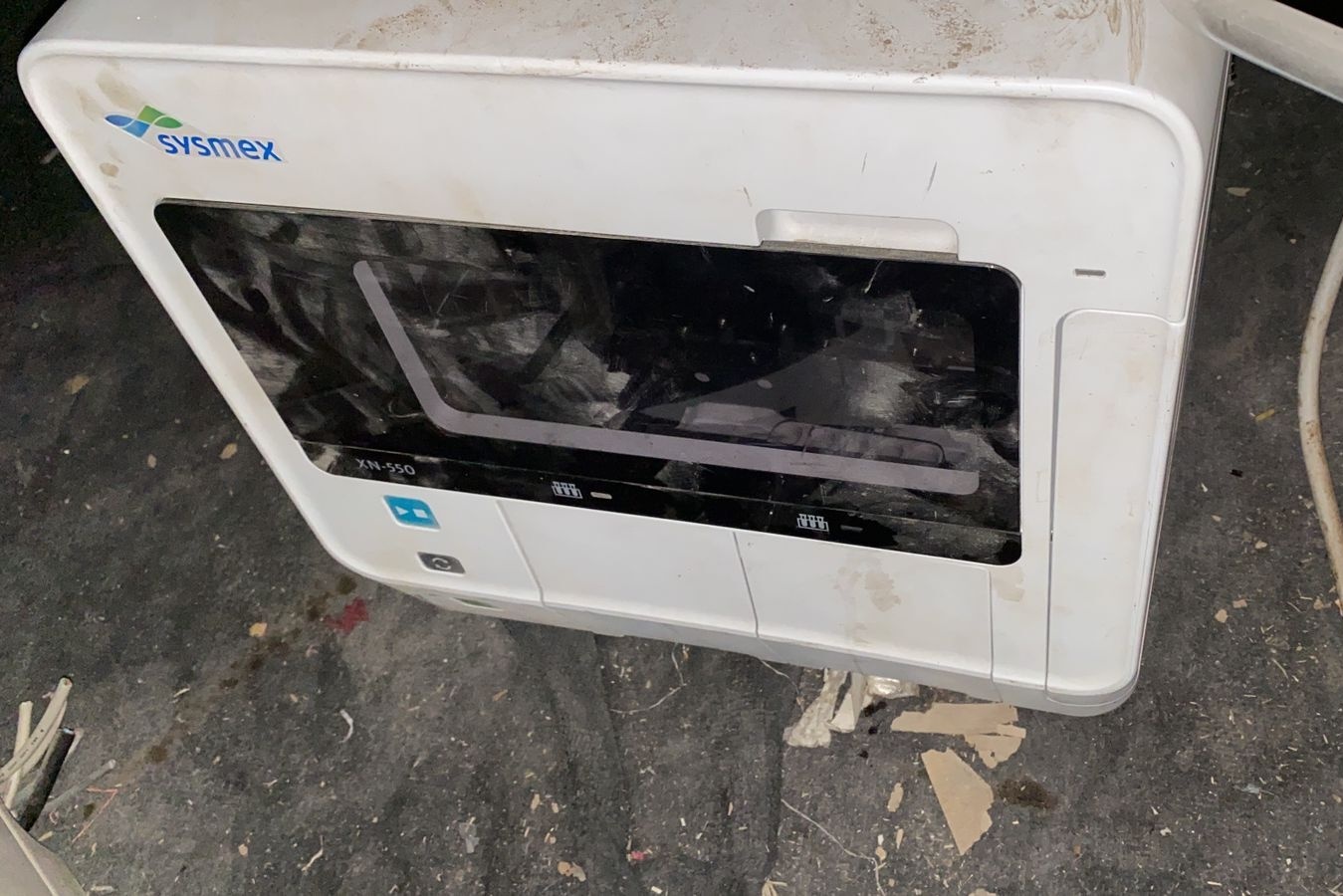 Photo Used VARIOUS Lot of equipment For Sale