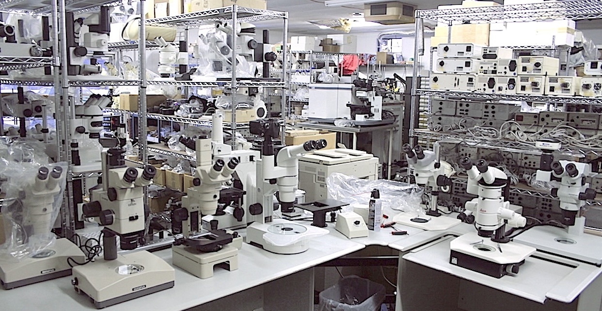 Photo Used VARIOUS Lot of equipment For Sale