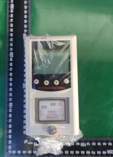 Photo Used VARIOUS Lot of equipment For Sale