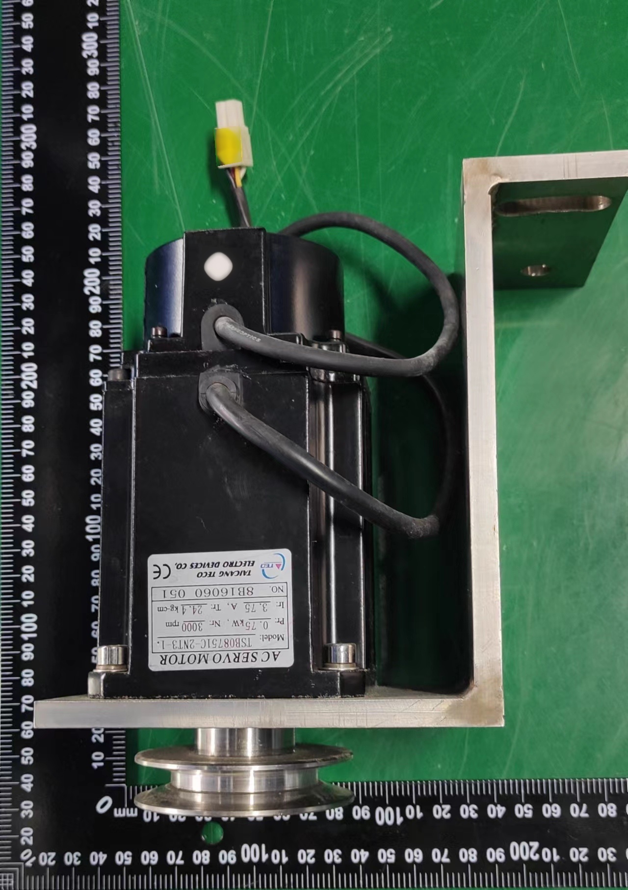 Photo Used VARIOUS Lot of equipment For Sale