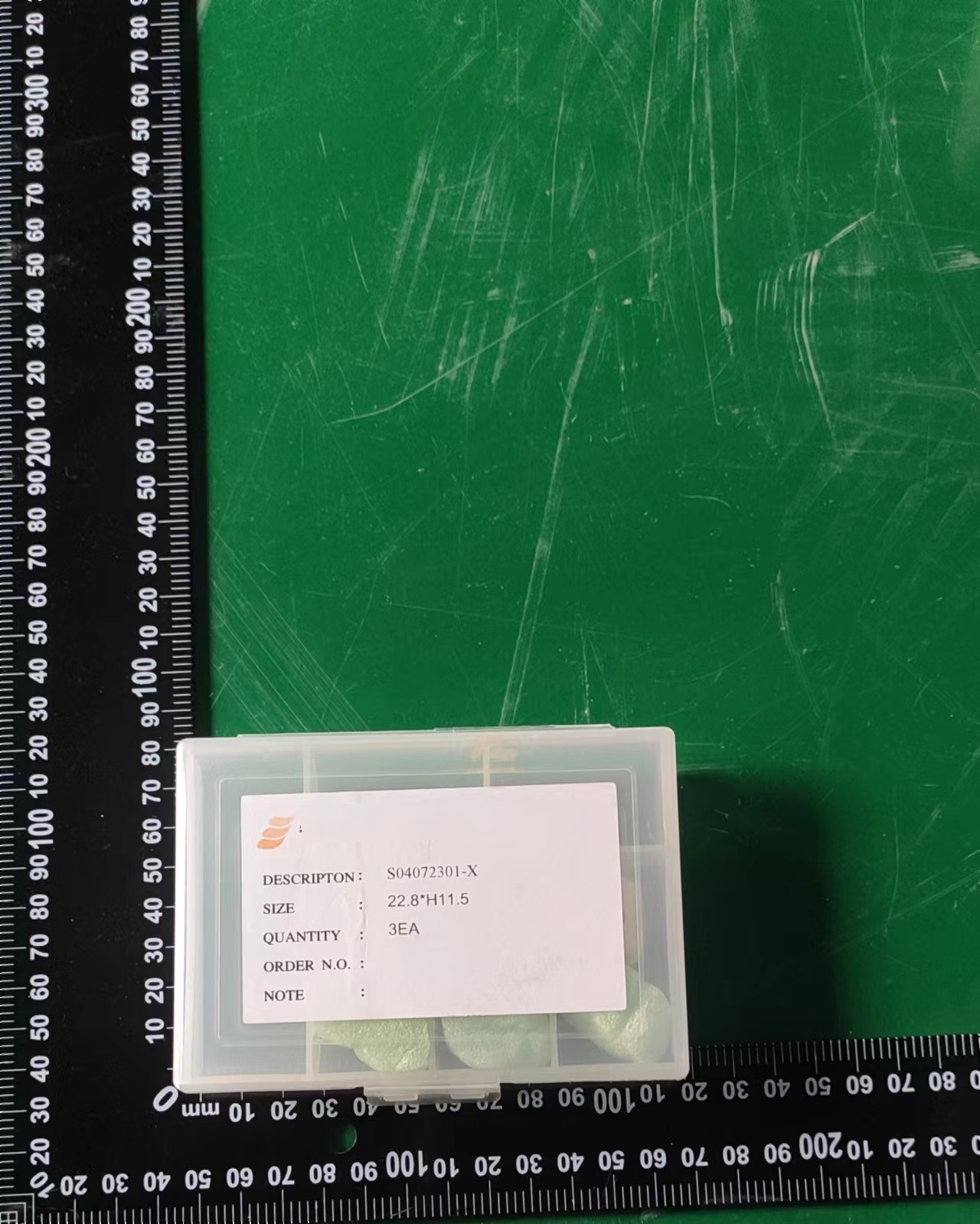 Photo Used VARIOUS Lot of equipment For Sale