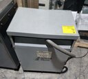 Foto Verwendet VARIOUS Lot of lab equipment and accessories Zum Verkauf