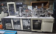 Foto Verwendet VARIOUS Lot of lab equipment and accessories Zum Verkauf