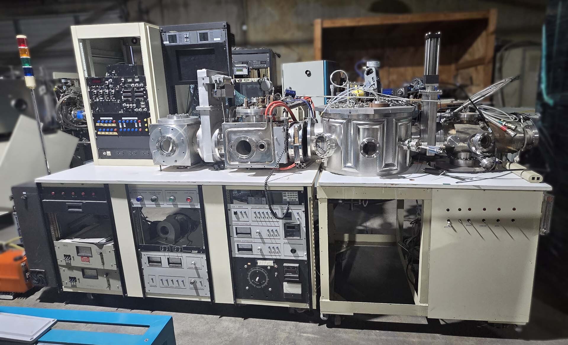 Foto Verwendet VARIOUS Lot of lab equipment and accessories Zum Verkauf