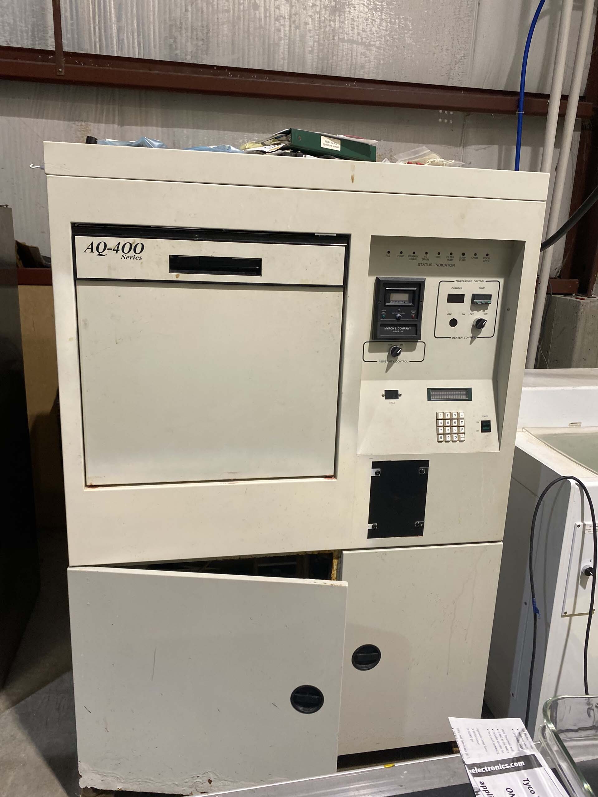 Photo Used VARIOUS Lot of equipment For Sale