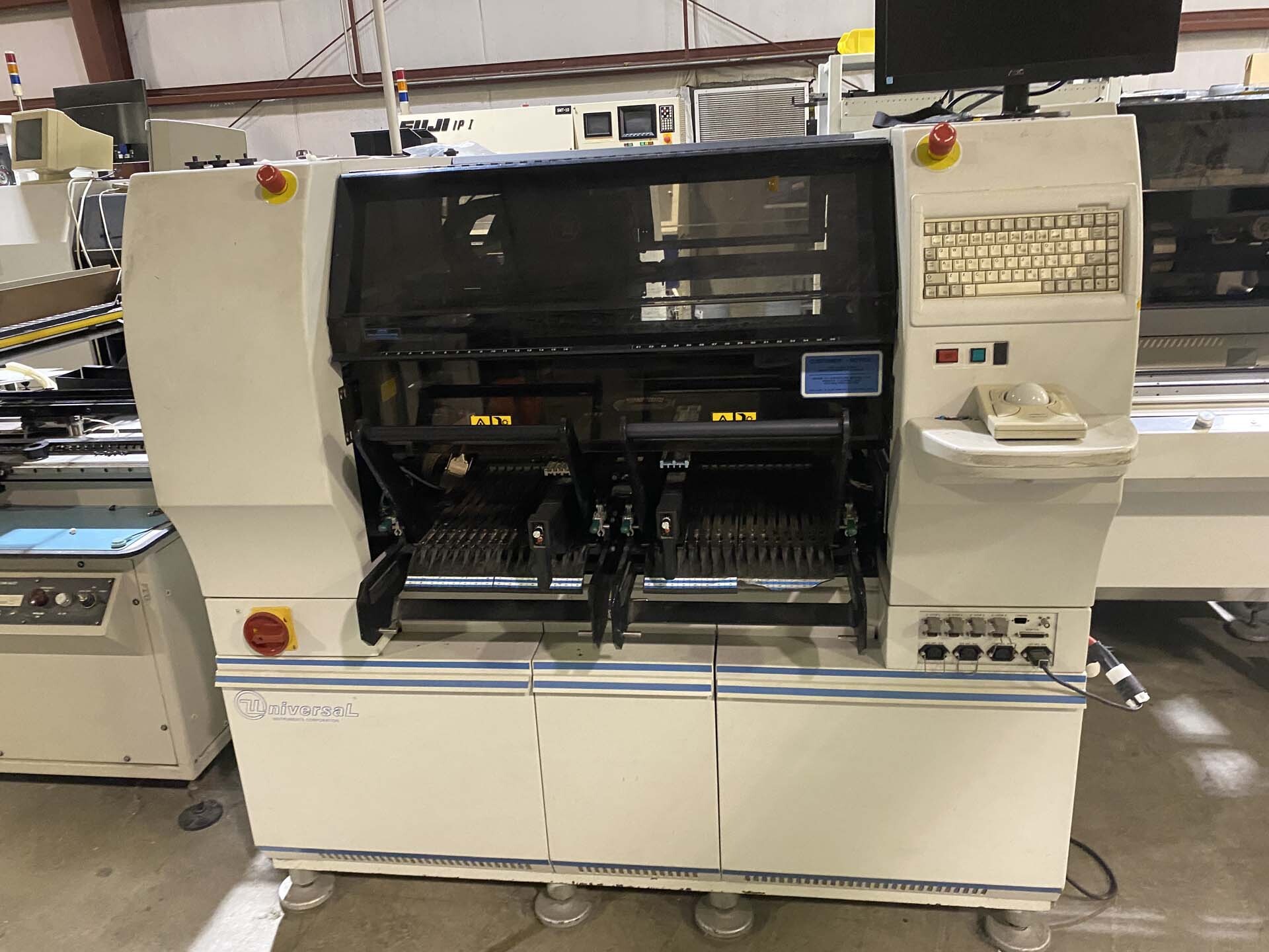 Photo Used VARIOUS Lot of equipment For Sale