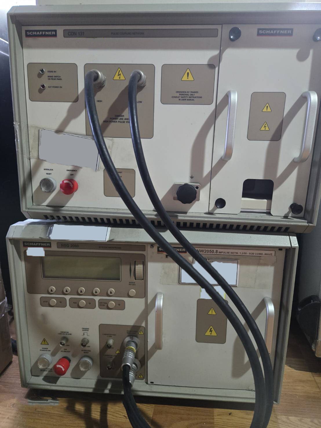 Photo Used VARIOUS Lot of electronic test equipment For Sale