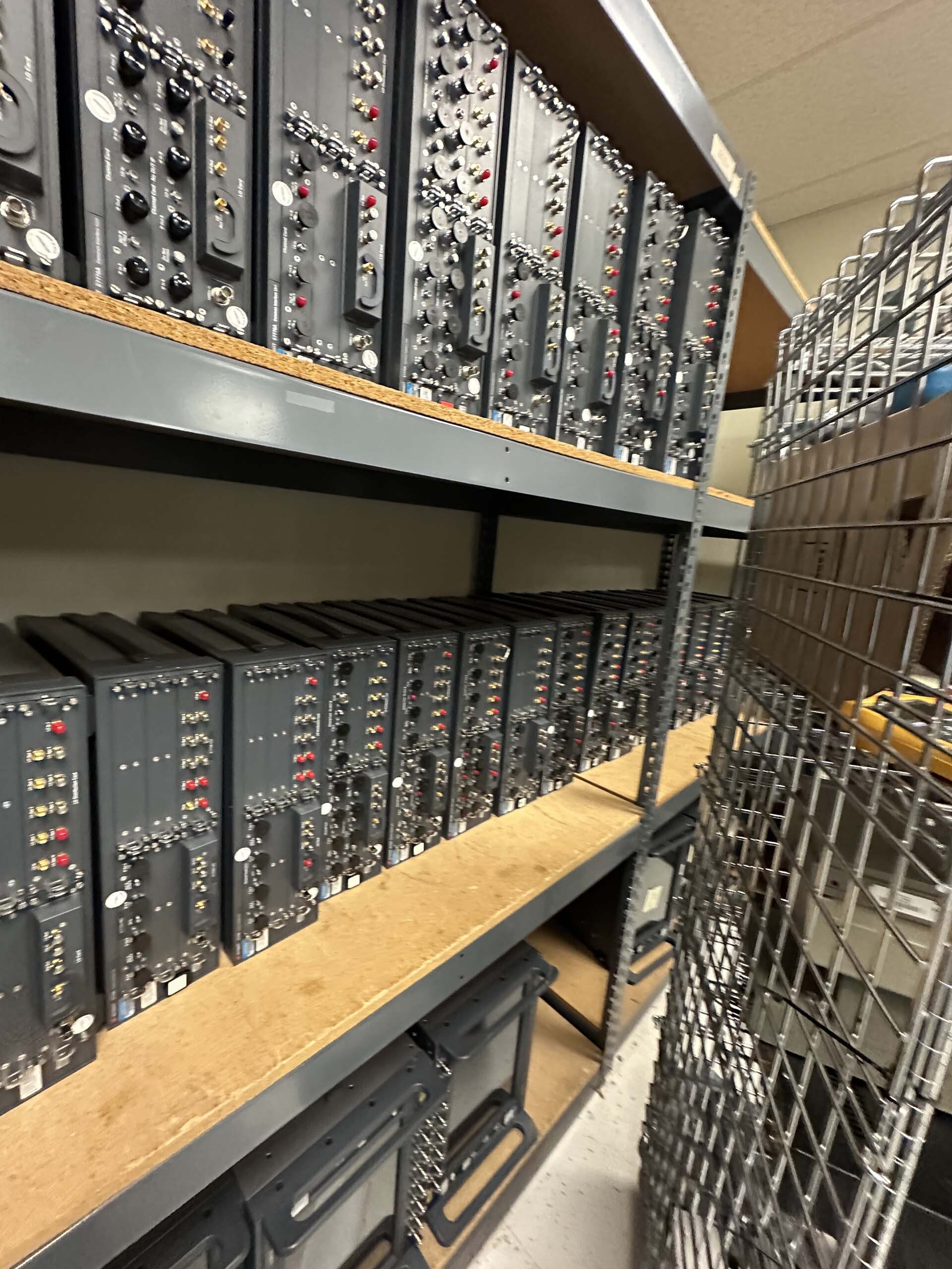 圖為 已使用的 VARIOUS Lot of equipment 待售