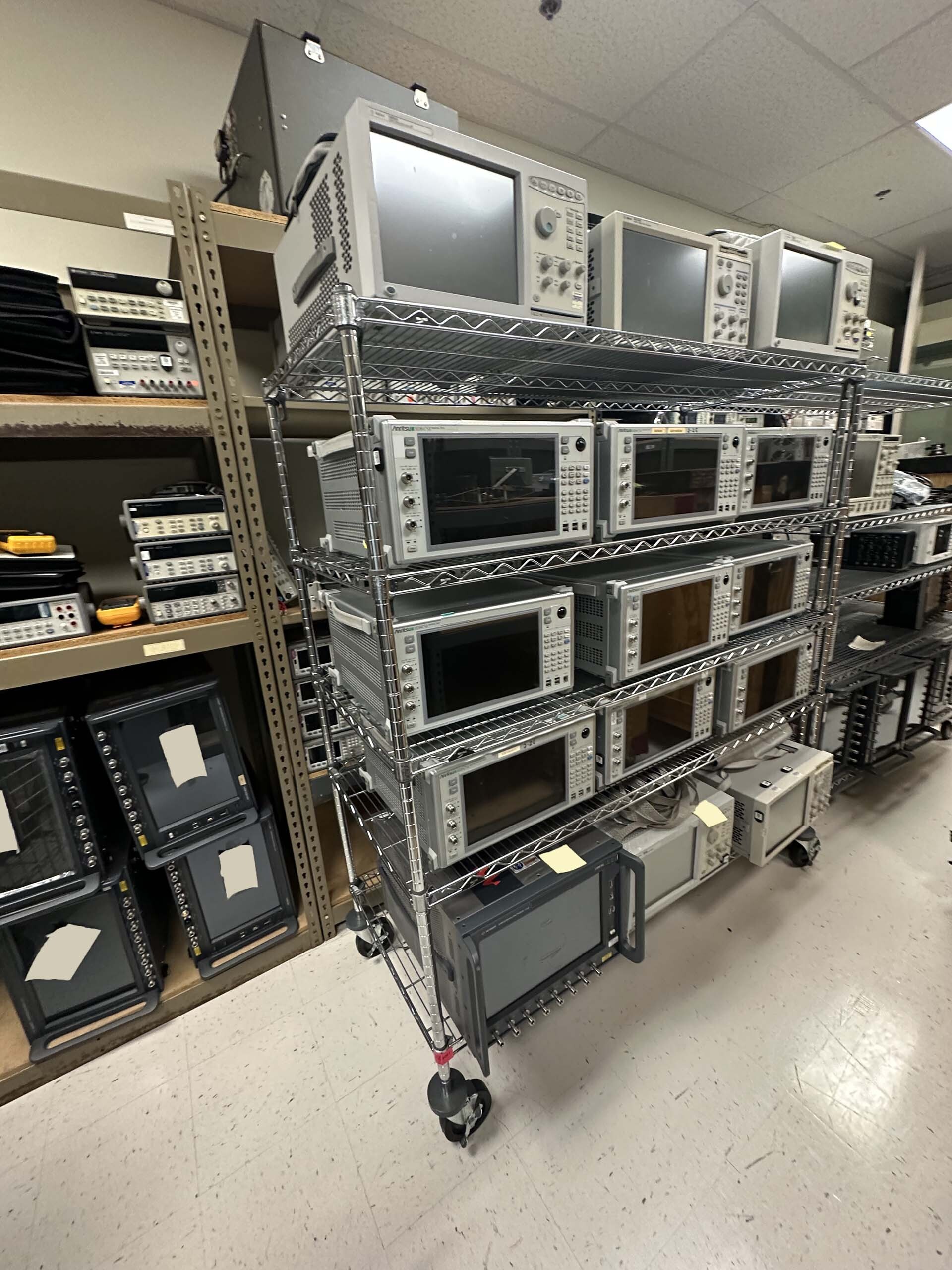 圖為 已使用的 VARIOUS Lot of equipment 待售