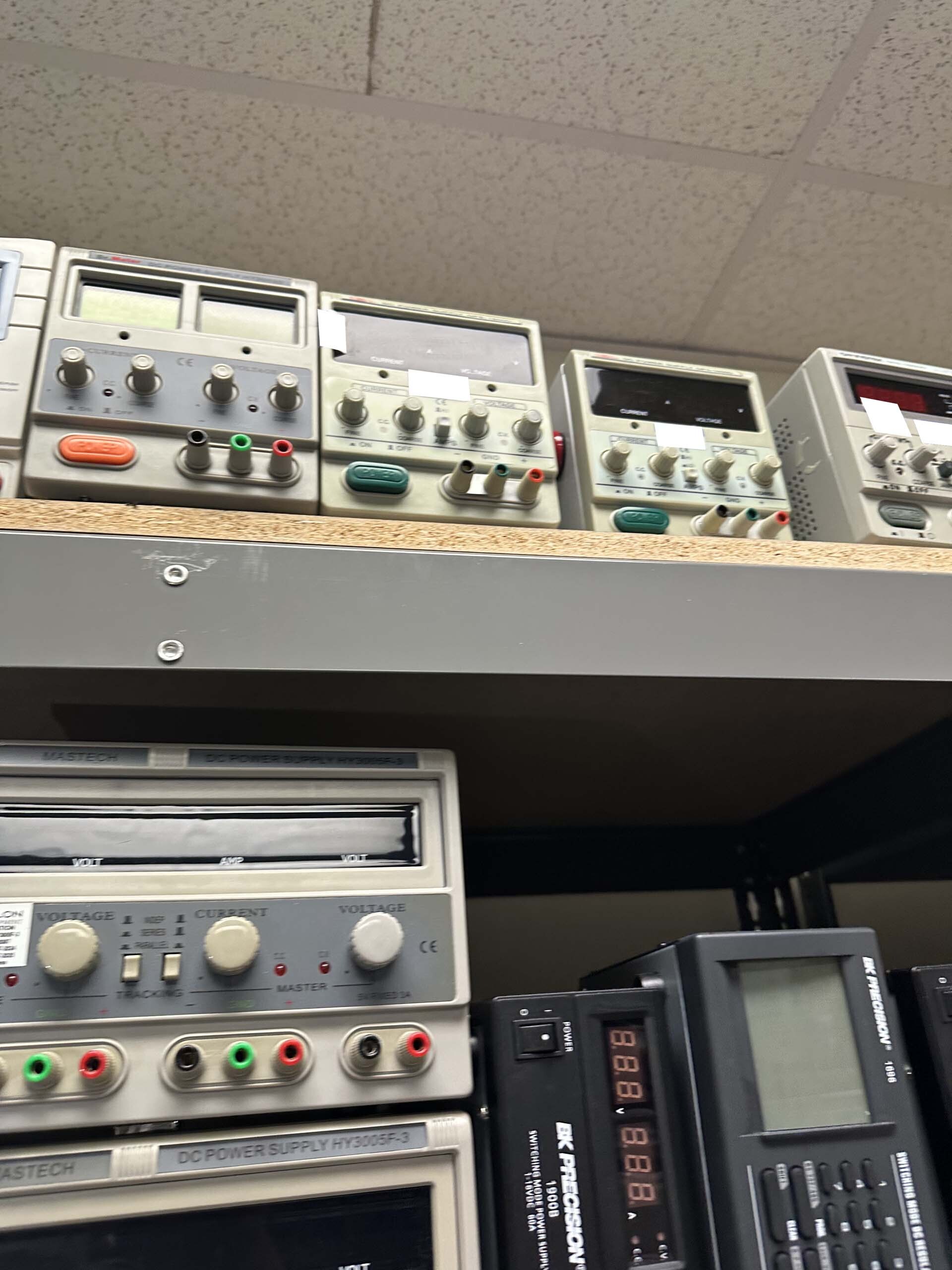 圖為 已使用的 VARIOUS Lot of equipment 待售