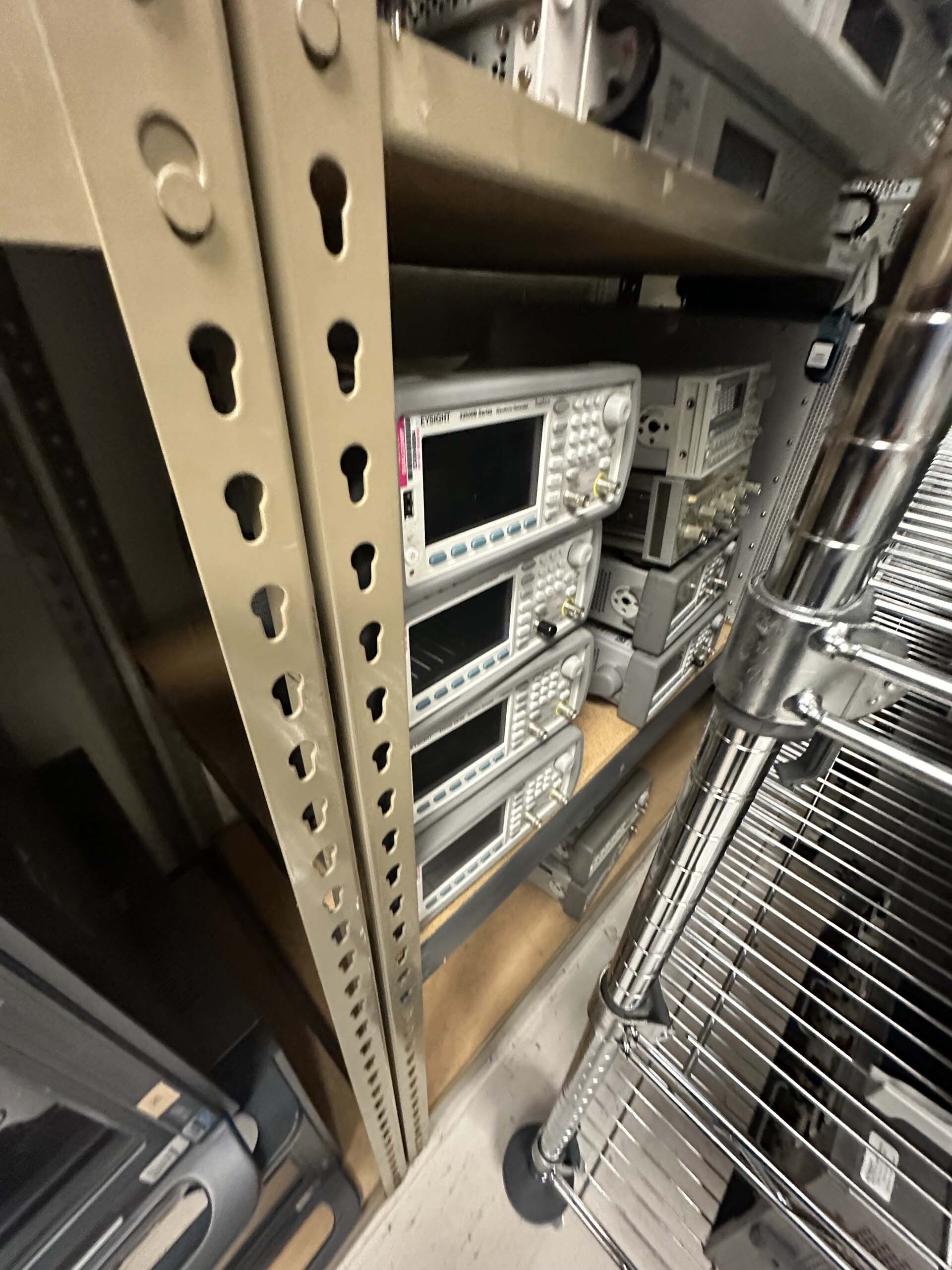 圖為 已使用的 VARIOUS Lot of equipment 待售