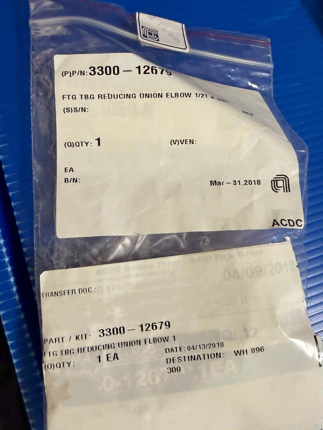 Photo Used VARIOUS Lot of spare parts For Sale