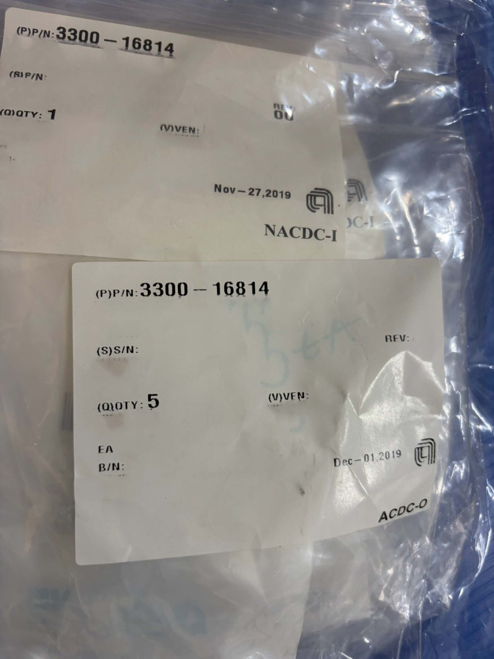 Photo Used VARIOUS Lot of spare parts For Sale