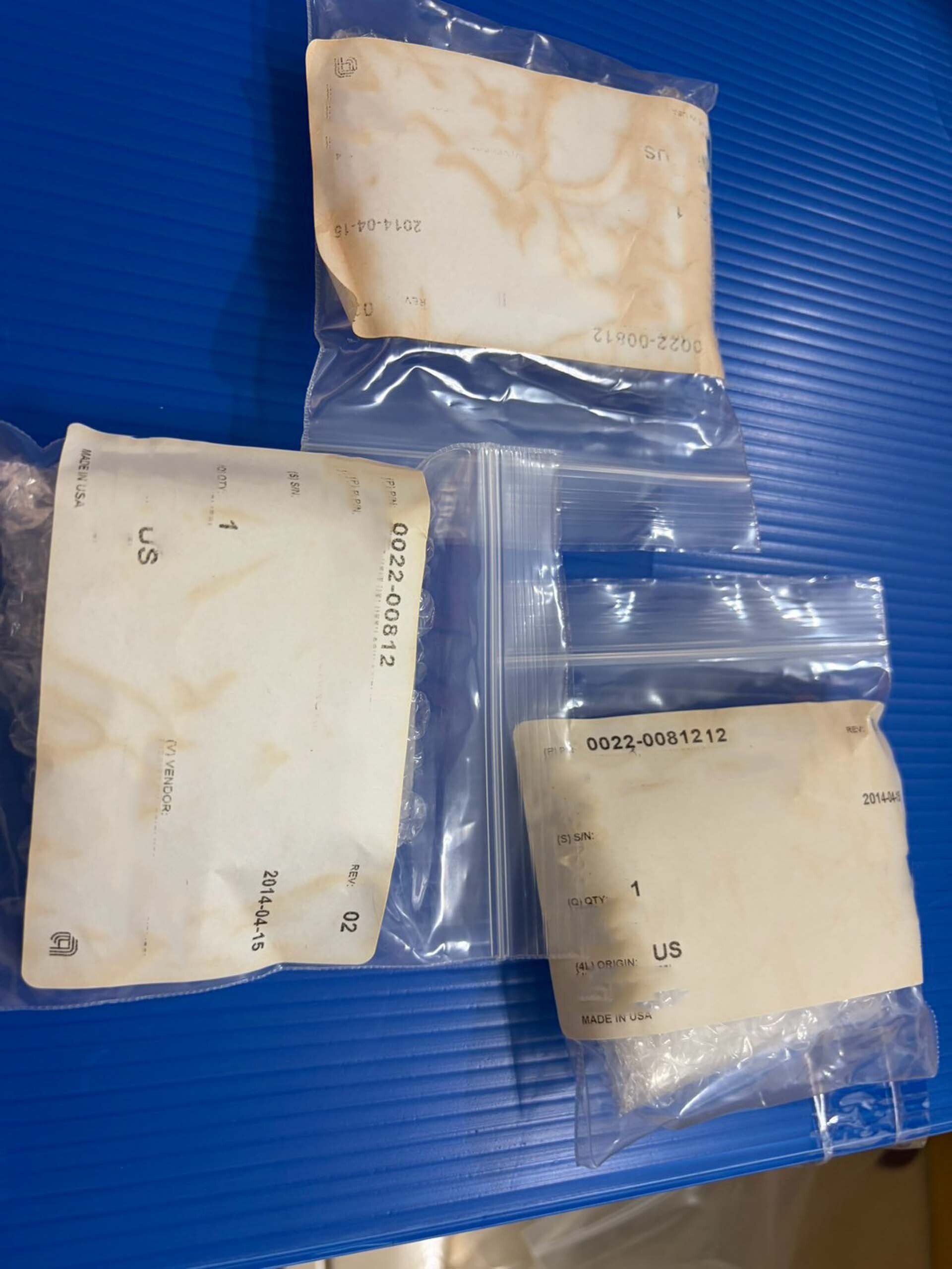 Photo Used VARIOUS Lot of spare parts For Sale